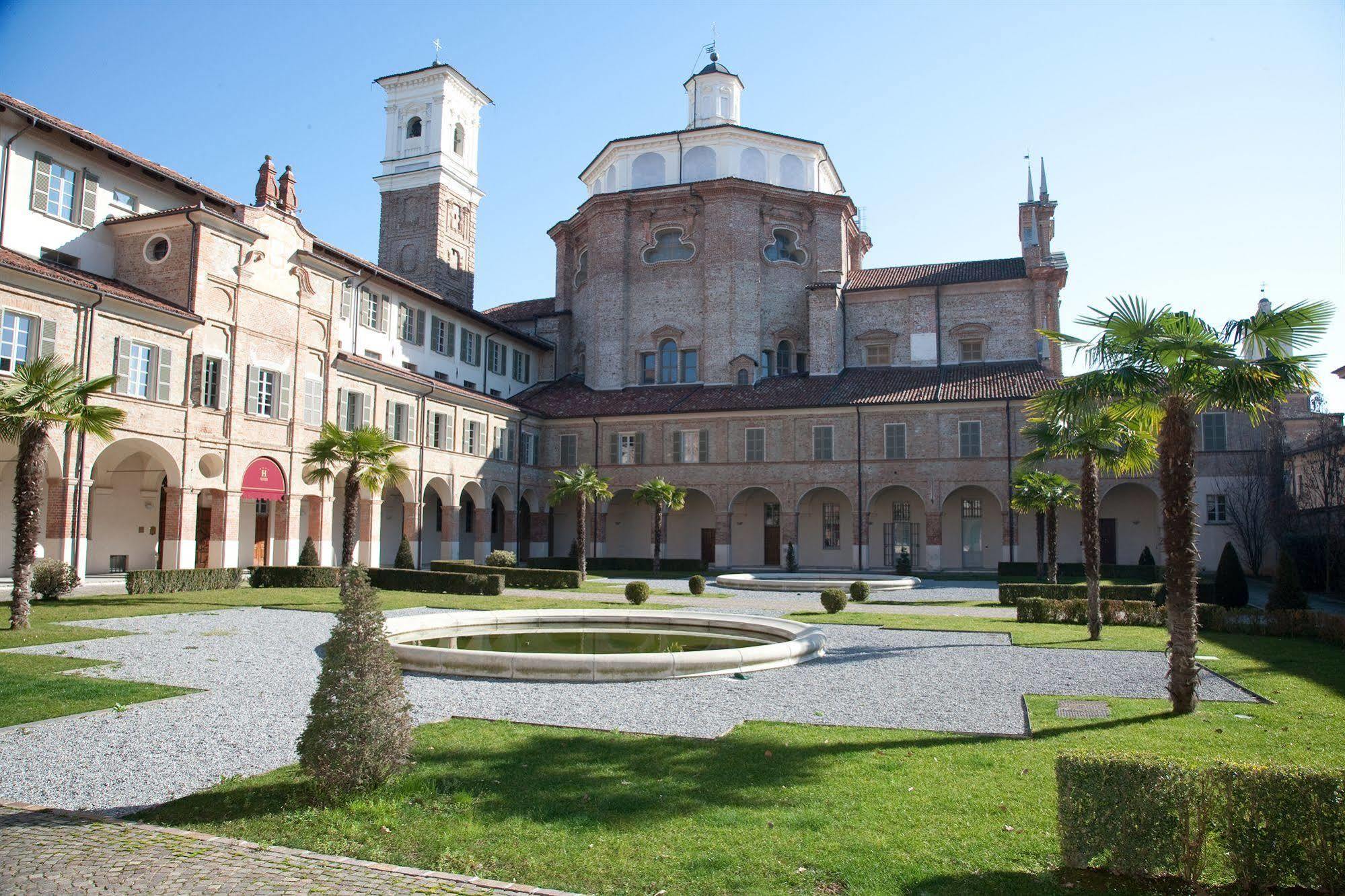 Hotel I Somaschi Cherasco Bagian luar foto